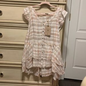 True Craft - Plaid High Low Cap Sleeve Top